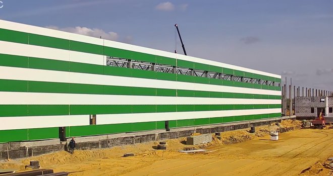 Обшивка здания сэндвич-панелями, октябрь 2021